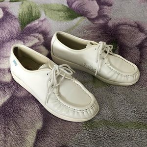 SAS Shoes Siesta Lace Up White Loafer